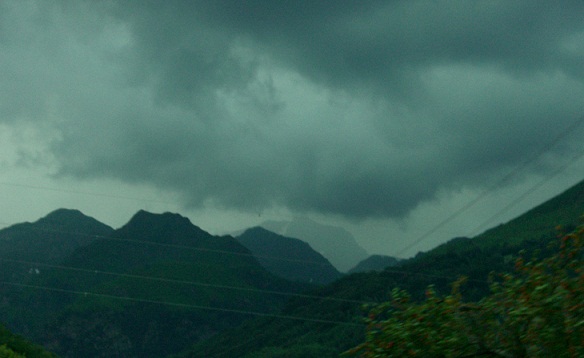 http://www.ctscomputing.com/sites/ctscomputing.com/files/cloudy%20mountains%20day%206.jpg